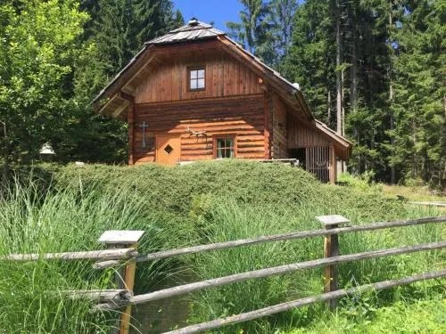Holiday Home Silbertannenhütte by Interhome in Zlan, Österreich