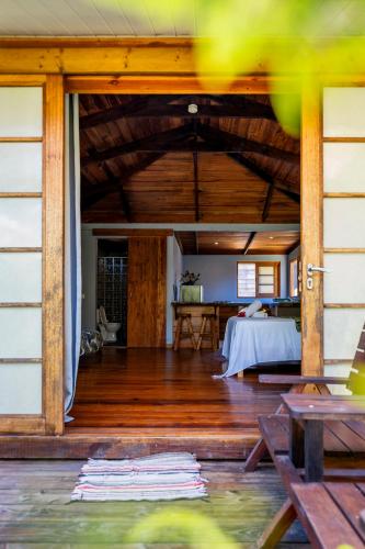 Moorea Maatea Tahatai Lodge in Maatea