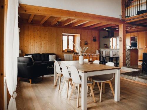 Apartment Wohnung in altem- renoviertem Bauernhaus by Interhome in Le Locle