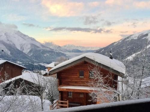 Holiday Home Chalet Domino by Interhome