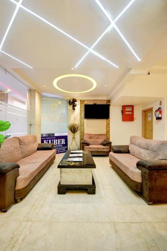 Hotel Kuber International - New Delhi Train Station – Delhi, NY