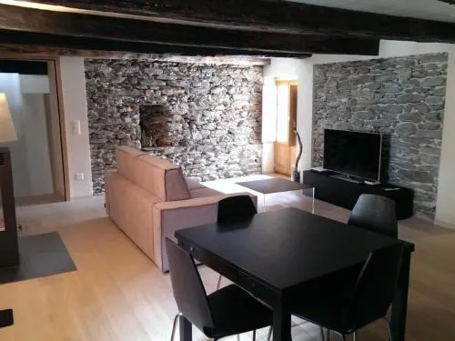 Apartment Corte delle Camelie - Wohnung im Erdgeschoss by Interhome in Vira Gambarogno, Schweiz