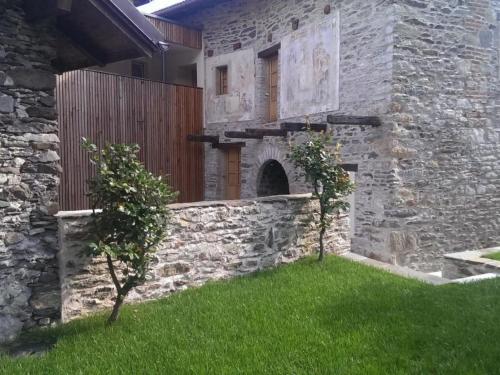 Apartment Corte delle Camelie - Wohnung im Erdgeschoss by Interhome in Vira