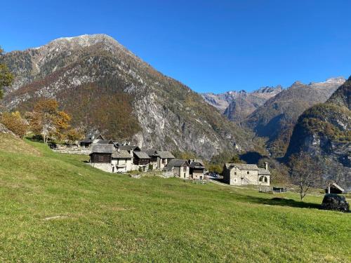 Holiday Home Rustico Monti di Rima by Interhome in Prato Sorniko