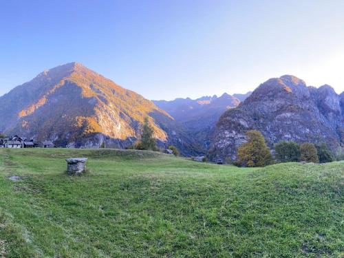 Holiday Home Rustico Monti di Rima by Interhome in Prato Sorniko