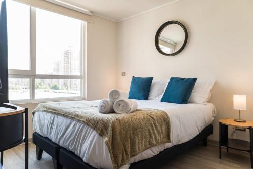 Chic 2BR Apt in Nunoa with Balcony for 5