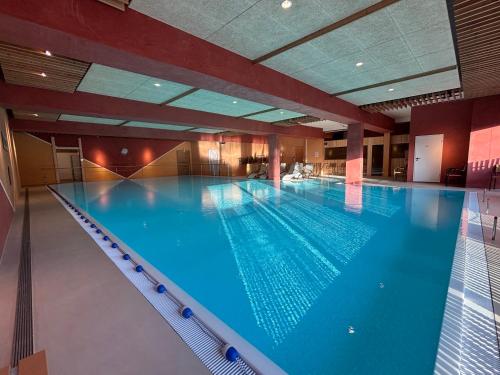 Swimming pool, Carolinger Huttendorf in Villmar