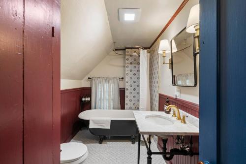 5BR Minutes to Salem|Historic Downtown Beverly – khách sạn tại Beverly