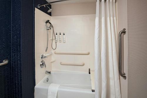 Fairfield Inn & Suites by Marriott Edison - South Plainfield - image 9