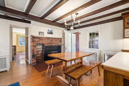 1824 Robert Manning Place|Historic Salem|Parking in Salem (Massachusetts)