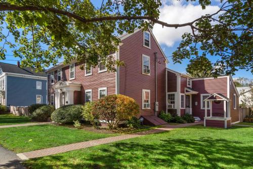 1824 Robert Manning Place|Historic Salem|Parking in Salem (Massachusetts)