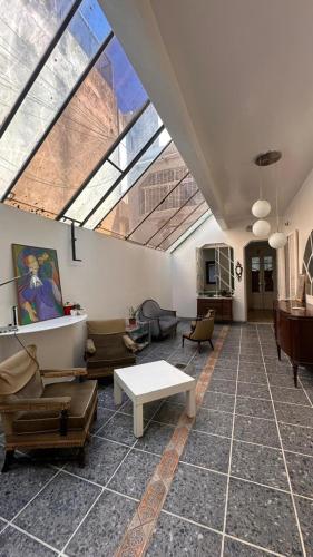 Amorrortu's House - Spacious House Meters Away from Palermo in Colegiales
