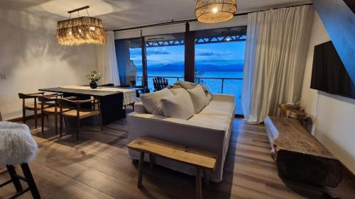 Barrancas de melipal edificio barrancas al lago bustillo km5 in ปลายา โบนิตา