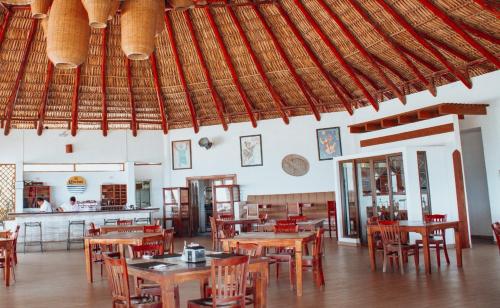 Dos Mundos Pacific Resort in Guatemala City