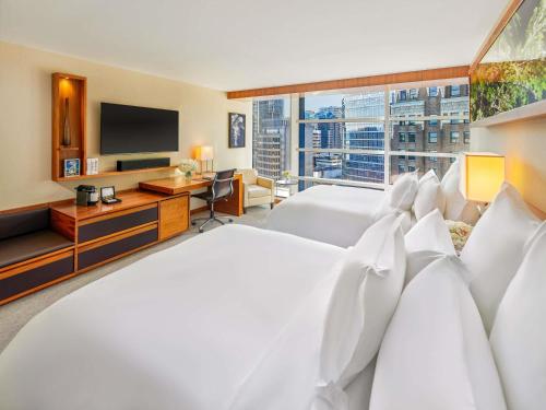 Fairmont Pacific Rim - image 2