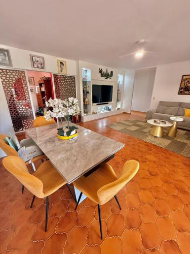 Villa familiale avec jardin et grande terrasse in Petit Bourg