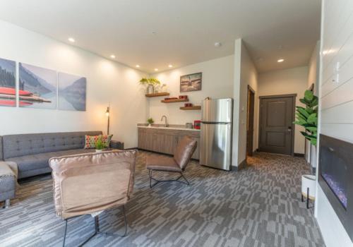 The Lodge Lake Chelan in Mensona (WA)