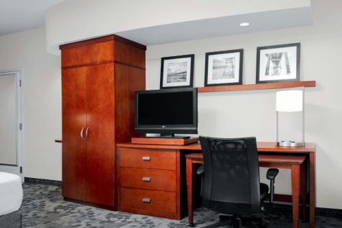 Courtyard by Marriott Jacksonville I-295/East Beltway - image 11