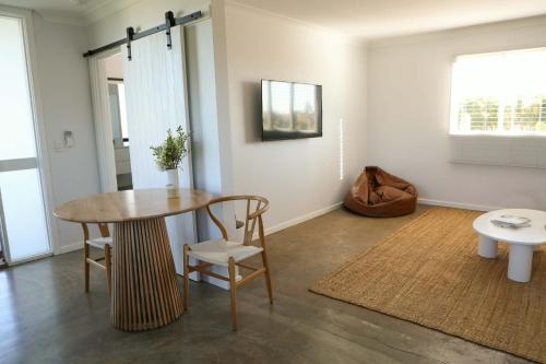 Dreamy Staiz - Riverland Abode in 巴米拉