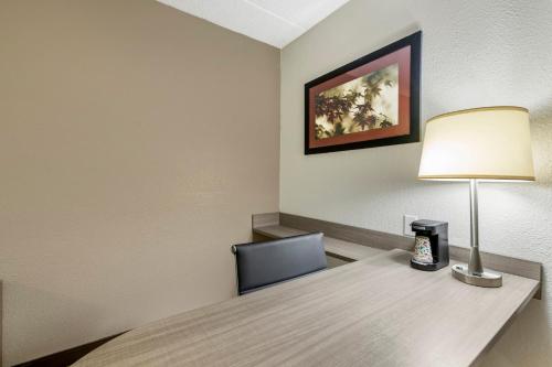 Red Roof Inn Buffalo - Niagara Airport - image 14