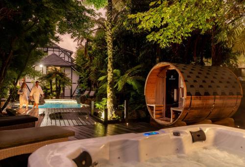 熱水浴池, Hana Lodge in 哈穆拉納
