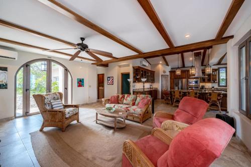 Plattegronden, Surfside Gecko - Large Oceanfront Villa with Pool Close to Village in Surfside