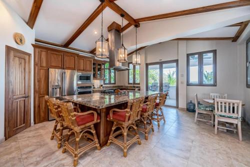 Plattegronden, Surfside Gecko - Large Oceanfront Villa with Pool Close to Village in Surfside