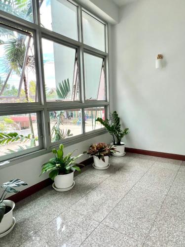 Srivara Place Hotel
