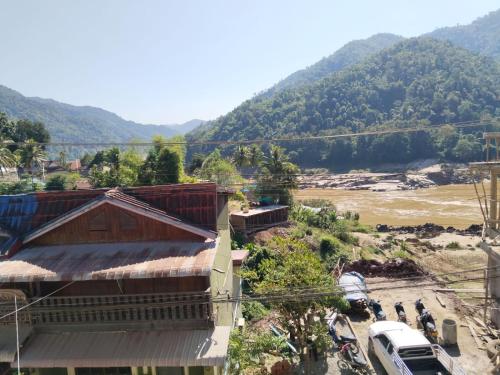 Khamfong Guesthouse in Pakbeng