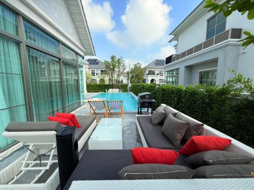 House near Suvarnabhumi Airport - image 13