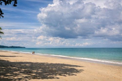 Пляж, Baan Suan Palm Lanta Long Beach in Ланта