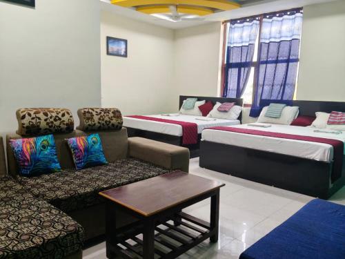 Hotel Madurai Comforts in Thiruparangundram