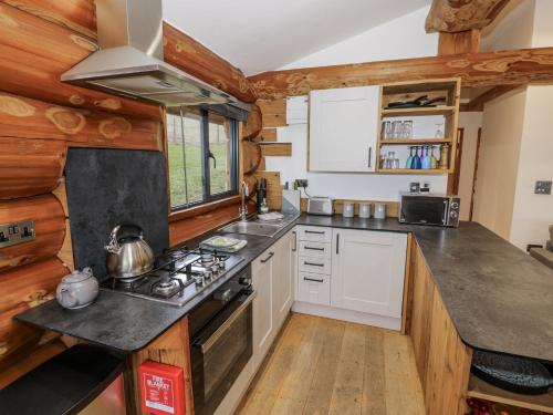 Viesnīcas āriene, Douglas Cabin at Salford Court Farm Fishing Cabins in Clifton upon Teme