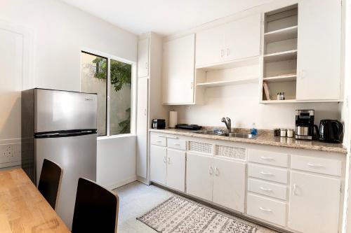 Affordable One-Bedroom Close to Pico and Beverly Hills