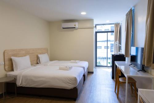 2 double beds