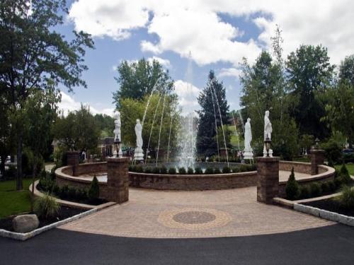 Létesítmények, Villa Roma Resort and Conference Center in Kenoza Lake (NY)