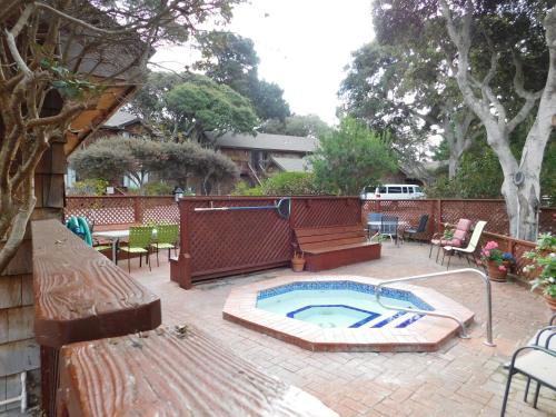 泳池, 亞太花園旅館 (Pacific Gardens Inn) in 近市中心