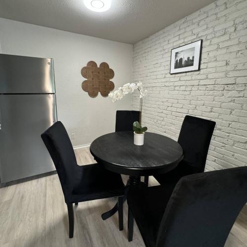 1 DT Dallas l FIFA WORLD CUP READY l 5 Min from Love Field in Ист-Даллас