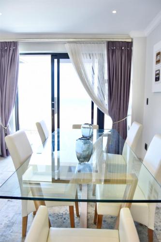 Foreshore 2 Sea View Holiday accommodation in Rand Rifles