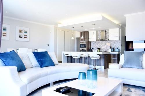 Foreshore 2 Sea View Holiday accommodation in Rand Rifles