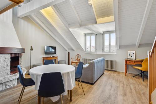 Stylish Duplex Apartment in 莫爾日