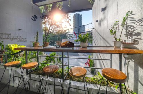 Balcony/terrace, Em Oi Boutique Hotel in Xuong Huan