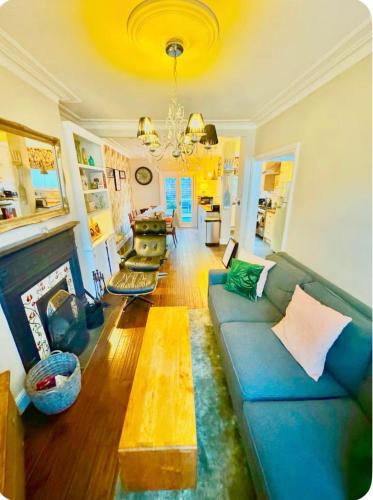 Shepherds Bush W12 Magical Townhouse nr Westfield, Londra