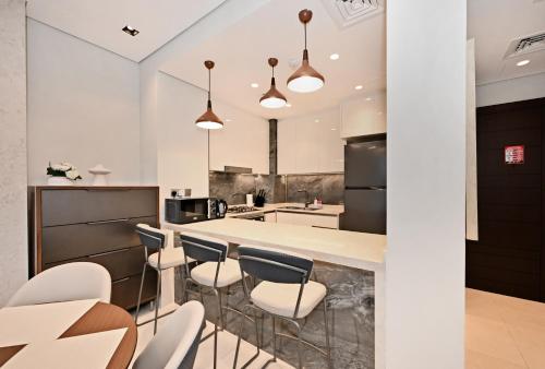 Modern 1BR | Stunning Burj Khalifa & Water Views - image 12