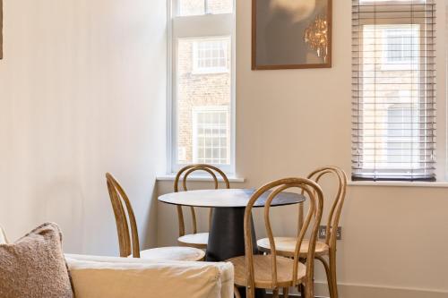 The Soho Apartment by HoK Living - image 13
