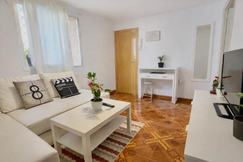 Habitación Privada en piso compartido Madrid, céntrico Metro a 3 min