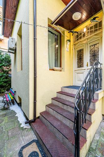 Social Guest House - image 4