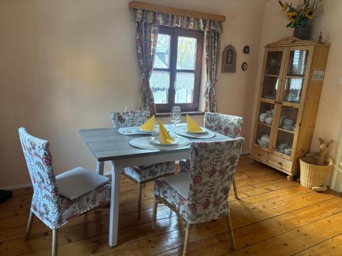 Weichselboden, Alte Schule in Semmering