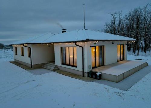 The Field House, Bihor Romania
