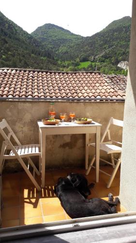 Jolie Petite maison de village in Romeyer